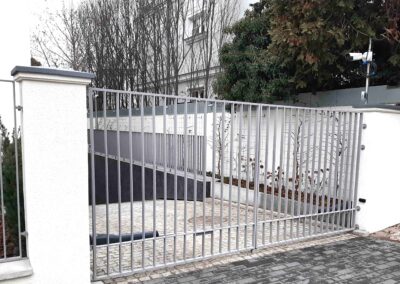 ogrodzenie ocynkowane ogniowo oraz malowane proszkowo