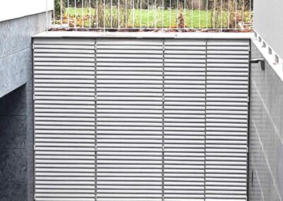 Żaluzje ze stali nierdzewnej, malowane proszkowo