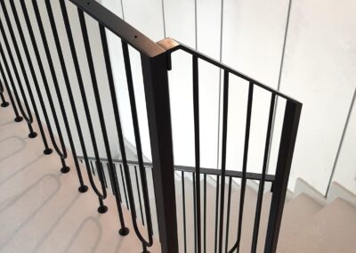 Elegancka balustrada malowana proszkowo