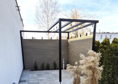 pergola stalowa, deska kompozytowa 3D