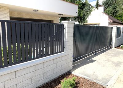 Ogrodzenie - brama przesuwna podwójna, furtka, przęsła