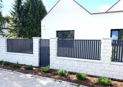 Ogrodzenie - brama przesuwna podwójna, furtka, przęsła