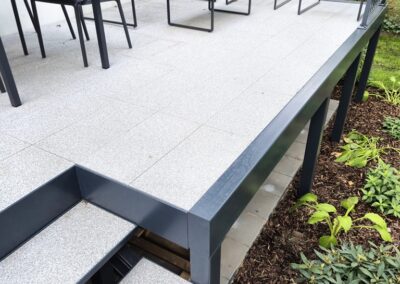 taras - konstrukcja, schody, balustrady, płyty granitowe