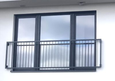 Balustrada ze stali nierdzewnej malowana proszkowo