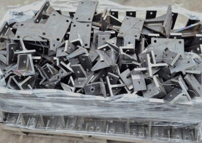 Wsporniki stalowe przed cynkowaniem ogniowym