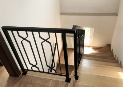 Stylowa balustrada malowana proszkowo